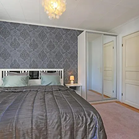 And Private House In Center Semesterbostad *