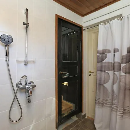 And Private House In Center Semesterbostad