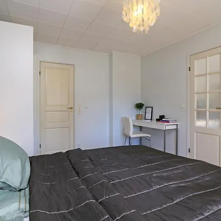 And Private House In Center Semesterbostad *