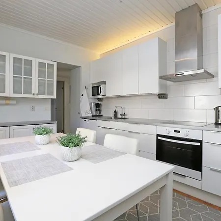 Semesterbostad And Private House In Center *