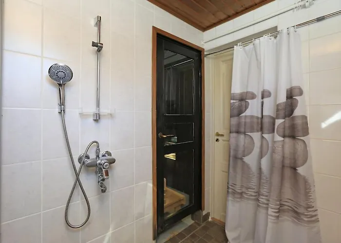 And Private House In Center Ferienhaus